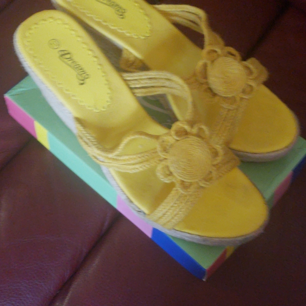 Shoes - Picture 2 of 4